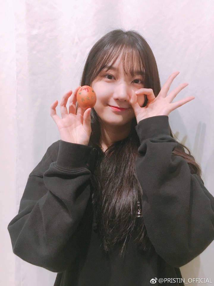 KimRoa_cn's tweet photo. 180323 weibo update 
#로아 #프리스틴 #roa #PRISTIN https://t.co/fdGhSIYbAy