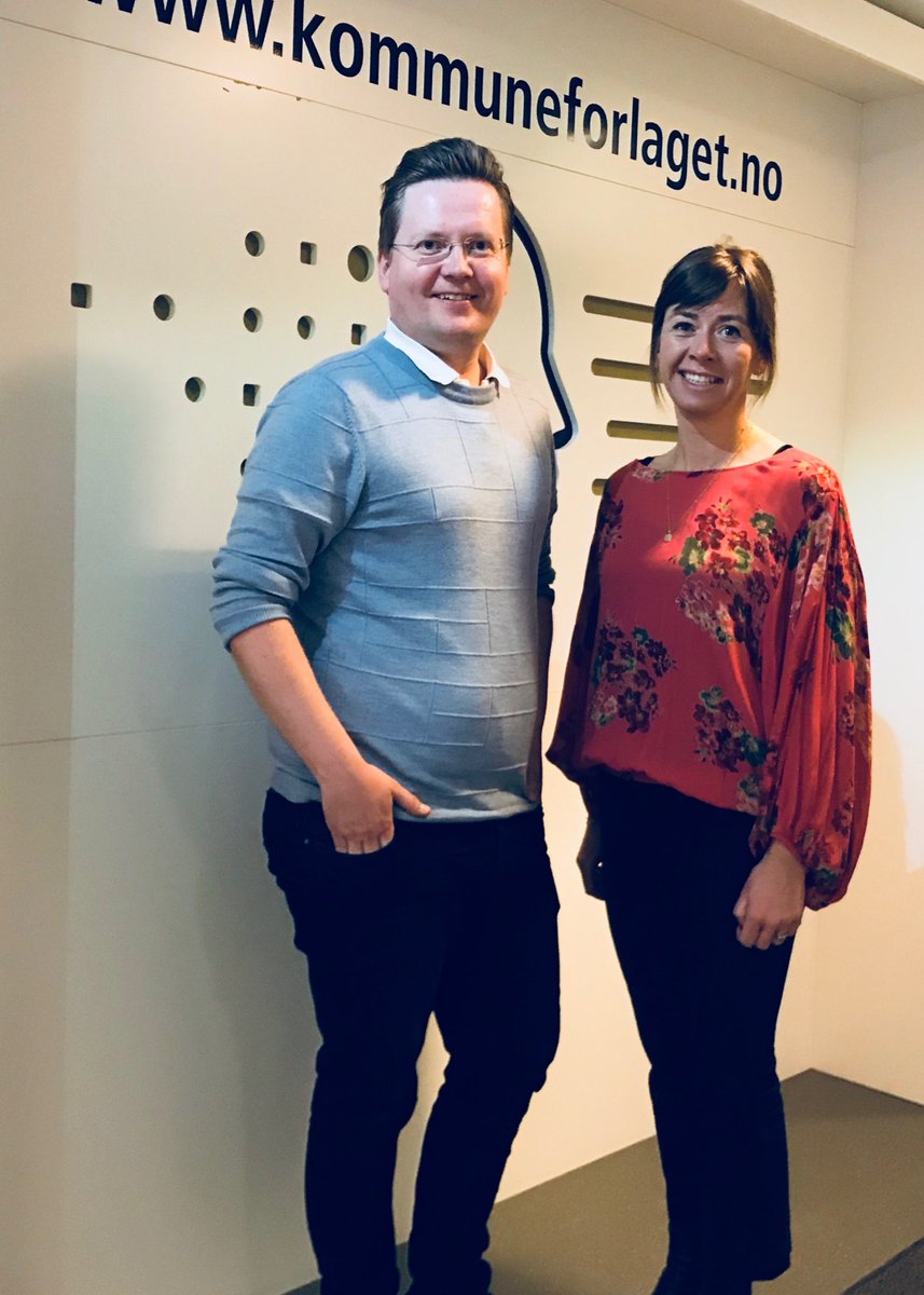 Austlid's tweet photo. VR for læring er noe av alt det spennende som skjer i @Kommuneforlaget - takk for god prepåskeprat @perolavnyborg @IKTNorge https://t.co/y1ToBFCSuF