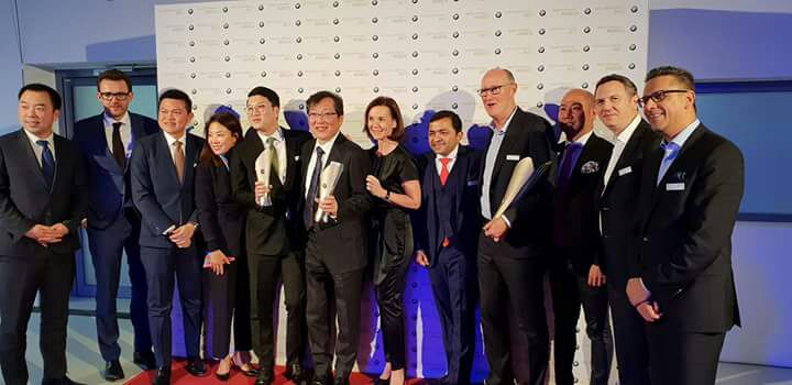 Bavaria_Motors_'s tweet photo. Here it is! #BMW Bavaria Motors Workshop in Hadapsar, Pune wins the regional Jury Award For Sustainability by BMW Group for the No. 1 green building over 3100 BMW dealers worldwide, a first for India!
#excellenceinsales #bmwgroup #grateful #success #bmwpune #bmwbavariamotors https://t.co/tYXz9TrD0C