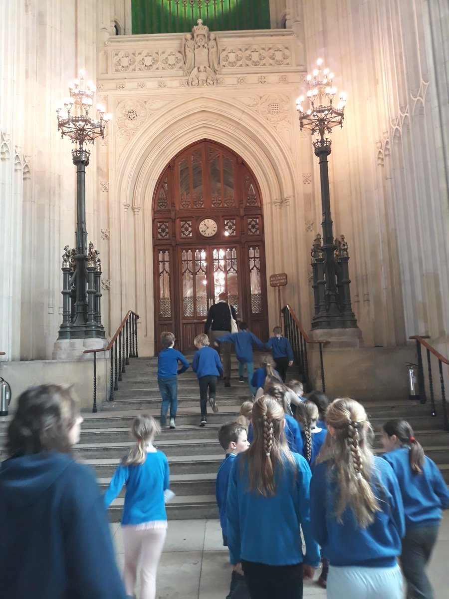 Treverbyn Academy Sur Twitter A Brilliant Educational Morning Inside The Houses Of Parliament Children Have Witnessed A Live Debate In The House Of Lords Knelt Inside The House Of Commons And