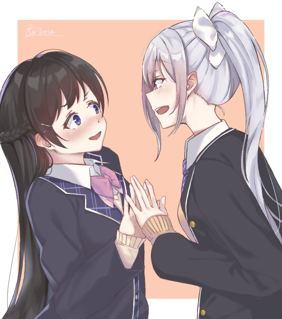 らざりあ 手の大きさ比べをするかえみとです みとあーと でろあーと