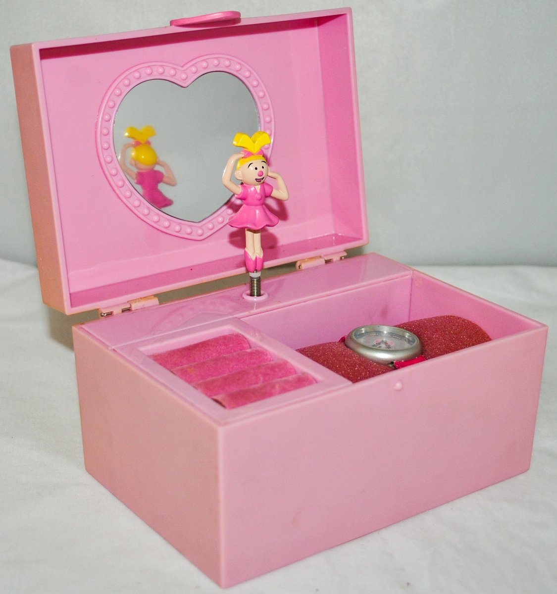 CTToys's tweet image. Check out this Flik Flak Girls Child's Watch with Musical Jewellery Box, Swiss Made, ETA 2001 ebay.co.uk/itm/-/17283302… via @eBay_UK