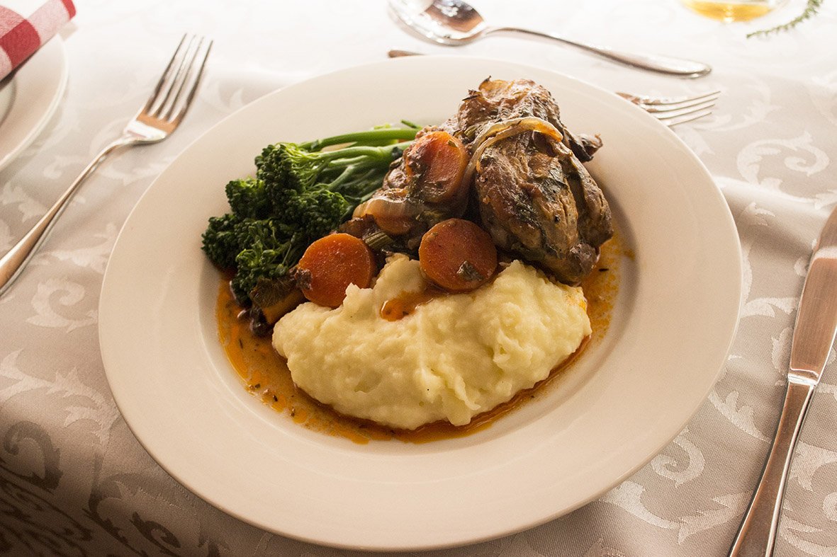 The Karoo is synonymous with slow-cooked and hearty meals like beef stew, roast lamb, “potjiekos” &amp; freshly baked bread!Come and enjoy these on our Tours! #karoofoodtours #karooheartland #karoolamb