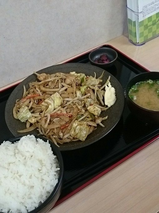 高速道路パーキングエリアの地元料理が味わえるこぢんまりとした飲食店しゅき
愛想いいおばちゃんlove♥ 