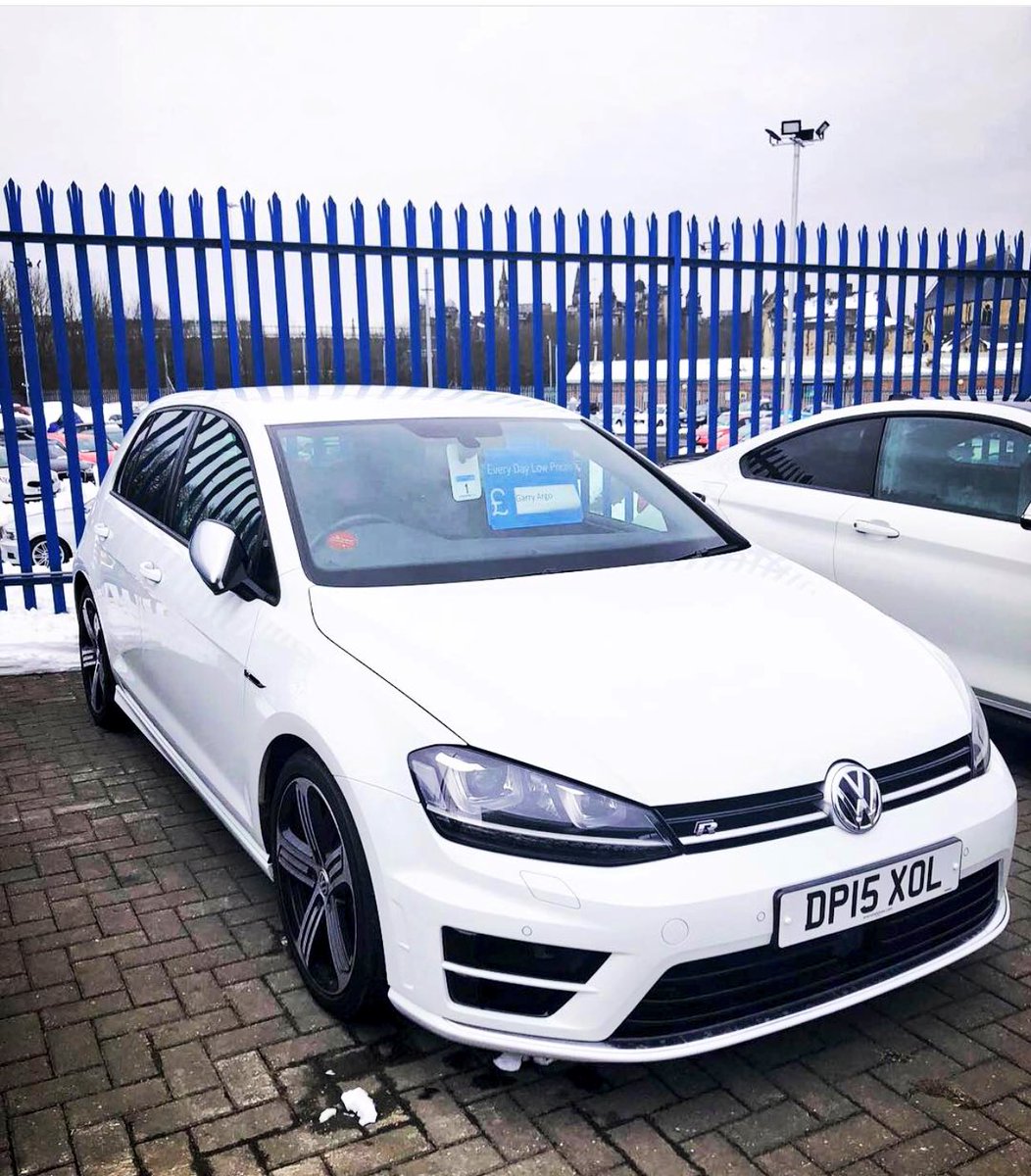 LH1993X's tweet image. Another set of new wheels joining the Mercedes. Golf R🙃🙃🙃🙃 #newwhip #anotheredition