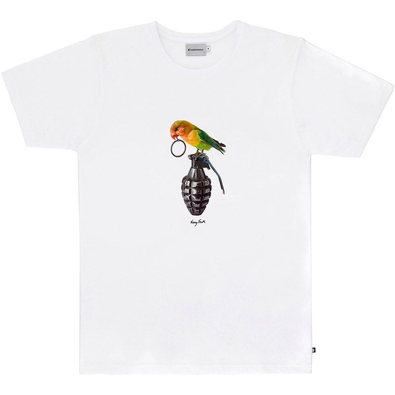 Notre coup de cœur du jour : T-shirt blanc <a href="/Baskinthesun01/">Bask in the Sun</a> avec une perruche qui dégoupille !  > bit.ly/2GIBQoN