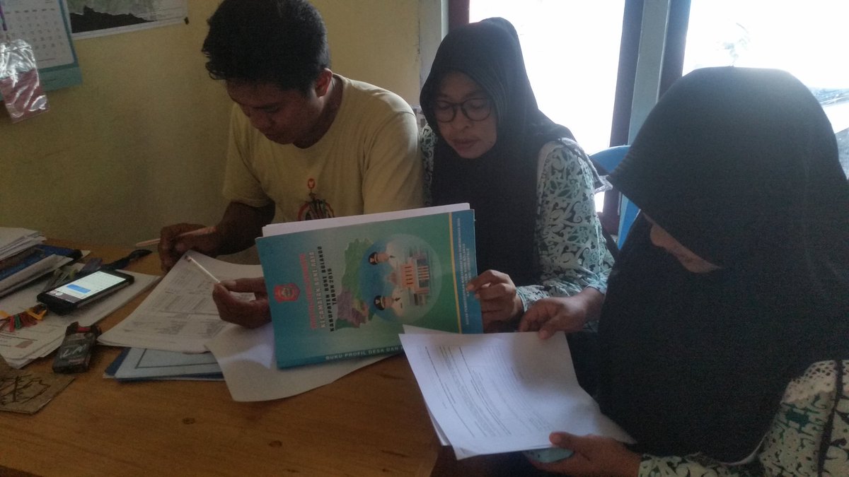 UrumiJeri's tweet photo. BERSAMA KASE PEMERINTAHAN DAN KEPALA DUSUN DESA.INOMATA.KECAMATAN BONE RAYA..KAB.BONE BOLANGO...
DGN KEGIATAN PENGISIAN DATA KUESIONER PRMUTAHIRAN DATA INDEKS DESA MEMBANGUN KEMENTRIAN DESA
@jokowi 
@EkoSandjojo 
@pendampingdesa_ 
@SatgasDanaDesa 
@UrumiJeri 
@mulis 
#TPPIGtlo https://t.co/JKSmwuxrn7