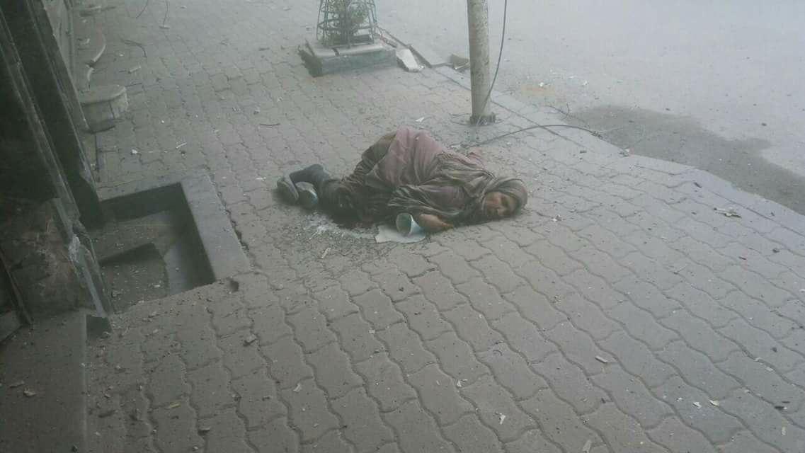 HamaraPak1's tweet photo. Not only human beings are dying in Syria but humanity is also dying.
#SaveSyrianpeople https://t.co/HEZ19eyhEo