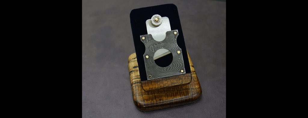 MistressofBurn's tweet photo. @CharlesRSauer over $2,000 value investment-quality cutter to be given away at WomenEmpowered Event April 26 -Enter to Win 1. Follow @MistressofBurn &amp; @LaughterAndJoy 2. Like https://t.co/lT4r5kZ6zG &amp; 3. purchase one cigar to donate to @CigarsFWarriors #NeedNot Be Present to win https://t.co/ESTqv2Znxk