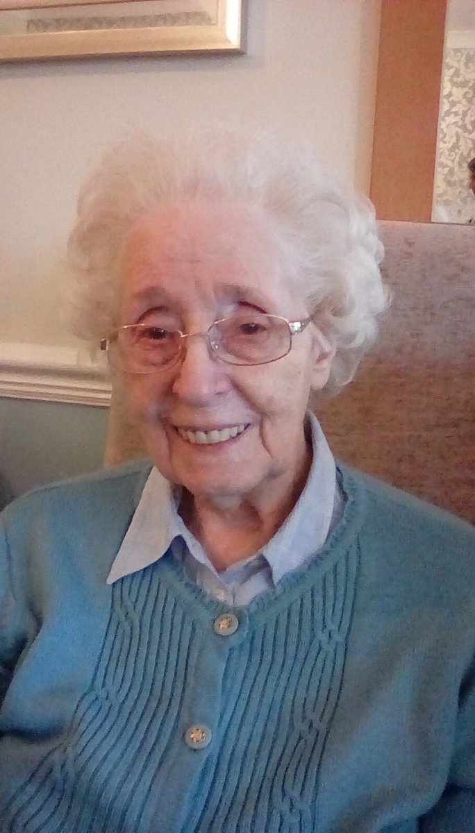 weejenhen's tweet photo. #FeelGoodFriday We like smiling! It’s our favourite! Happy Friday Folks! X @InshawSheila @HolmesCareGroup @StoriiCare @Shedfieldlodge @drhappy @ScottCrab @actionhappiness @Colgate @scottishcare @CreatingConvos @NetwrkWellbeing @CareSectorInnov @happifulhq https://t.co/LVWTHVZzT0