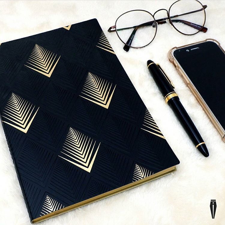 Daycraft's tweet photo. ✨✨Class up your desk or office with our Art Deco Series✨✨Scroll to see the gorgeous details that will add some glamour to your day 🍸🔥 check it out #linkinbio
📸: @scribe.ph https://t.co/LWOT5hNr3b