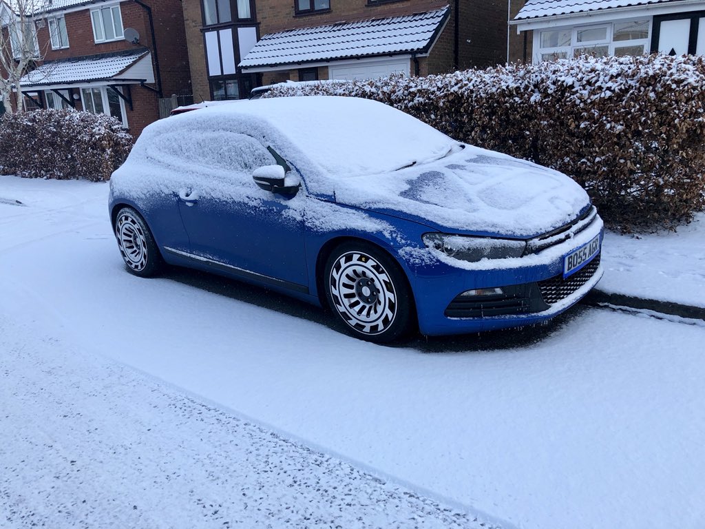 RiiCHiE93's tweet photo. Cold but so hot at the same time! ❄️🔥 #vw #scirocco #vwscirocco #snow #radi8 #radi8wheels #mcr #static #lowlife #mnw #modifiednorthwest https://t.co/8ep48QHSSm