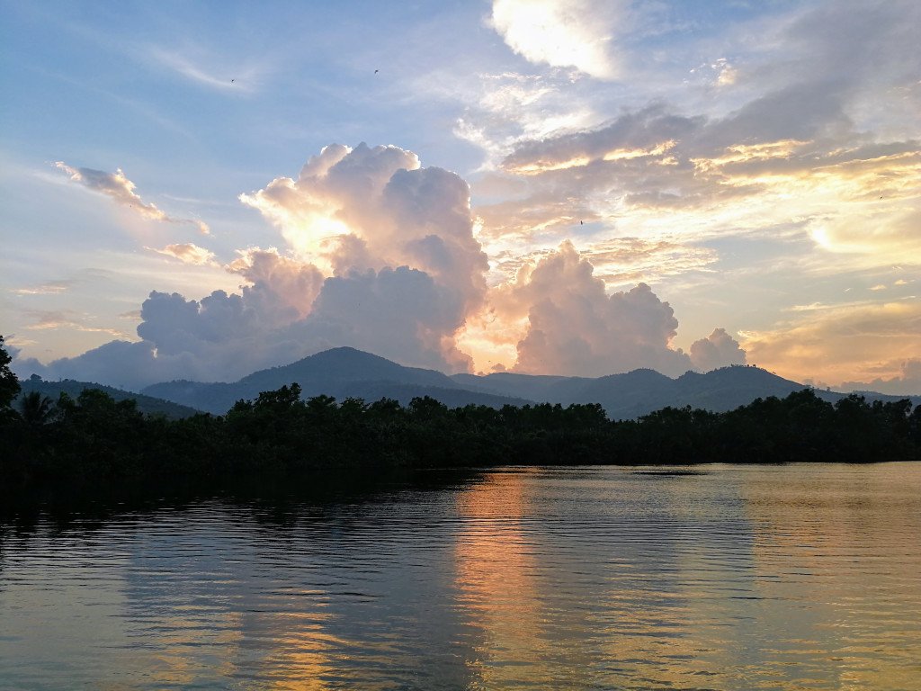 Kampot – länger als gedacht / KHM hueontour.com/2018/03/23/kam…