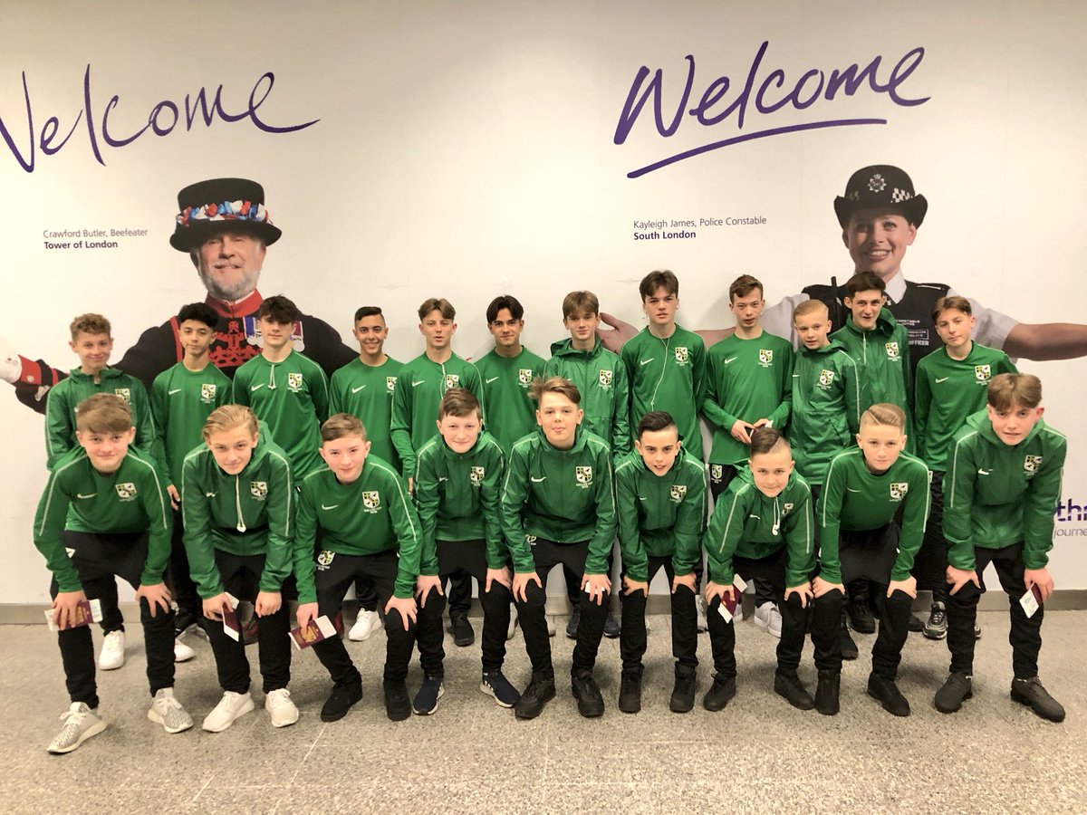 All checked in and through security. Breakfast and then next stop Dallas! <a href="/dallascup/">Dallas Cup ⚽️</a> <a href="/rw_school/">Ravens Wood School</a> @gotravelltd  #RWS #DallasCup #Football #Tour
