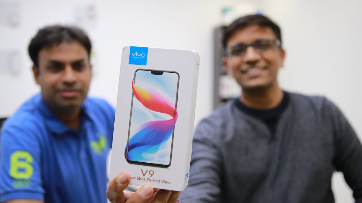 #VIVOV9 Unboxing &amp; First Impressions with GIVEAWAY 🔥🔥🔥

youtu.be/ouXj17me6Ww
Retweets Appreciated.

PS: Last 4 Smartphone Giveaway Winners will be announced today. 🙂
