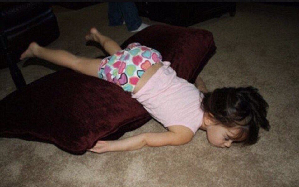 #لقطة_ختام 🙋🏻‍♀️
ㅤ
اللهم أكفني هؤلاء الاربعة 👌🏻
ㅤ
شر من سمع عني خيراً ... فكتمه
ㅤ
و شر من سمع عني شراً ... فنشره
ㅤ
و شر من اغتابني من خلفي
ㅤ
و شر من يراقب حياتي بحسد
ㅤㅤ
#يارب_العالمين  🙌🏻
#مشاعل_m_i_s_h_o 
ㅤ
#تمسون_على_خير 😴  #حبايبي 🔇