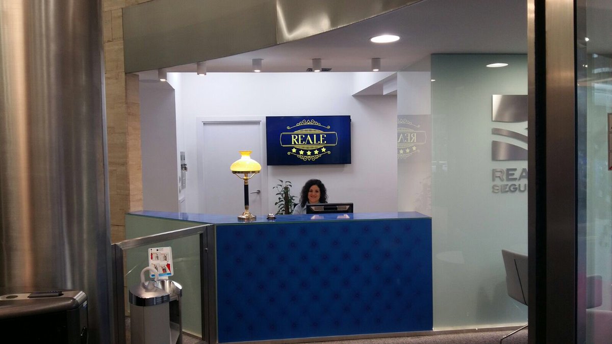jclerencia's tweet photo. Hoy la sede central de @Reale_Seguros se ha convertido en un hotel 5⭐️... celebrando los 5 años que llevamos siendo #BestWorkplaces18 #GPTW ... A desayunar en el hotel! https://t.co/SmARsiEzlO