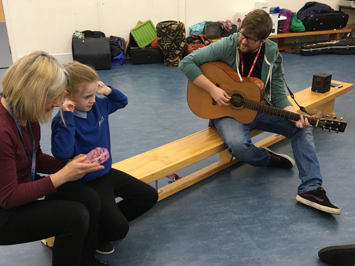 henry_webster's tweet image. Love this. Looking forward to another day with some incredible children and musicians. X youtu.be/-BDUHqUSSXE @folkycat @haystackrecords @Another_2_Cents @Patakas1 @JoSpoons1