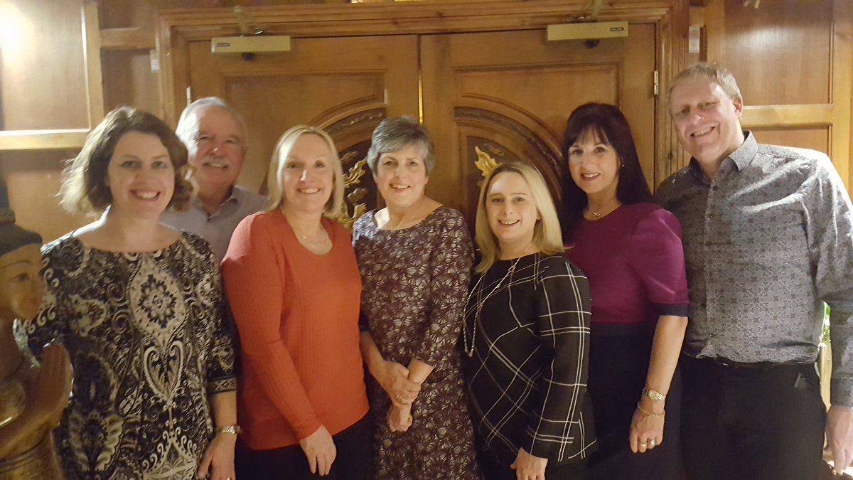 StRichardsHosp's tweet photo. #worcestershirehour #malvernhillshour Great night with the Business Patrons &amp; a full house at our Thai night. £1680 raised for our care 👍 @abf5050 @HW_Chamber  @IslaBuchanan  @pendragonpack @CecilysBeauty  @SarahGrout https://t.co/4MCKEXL6AS