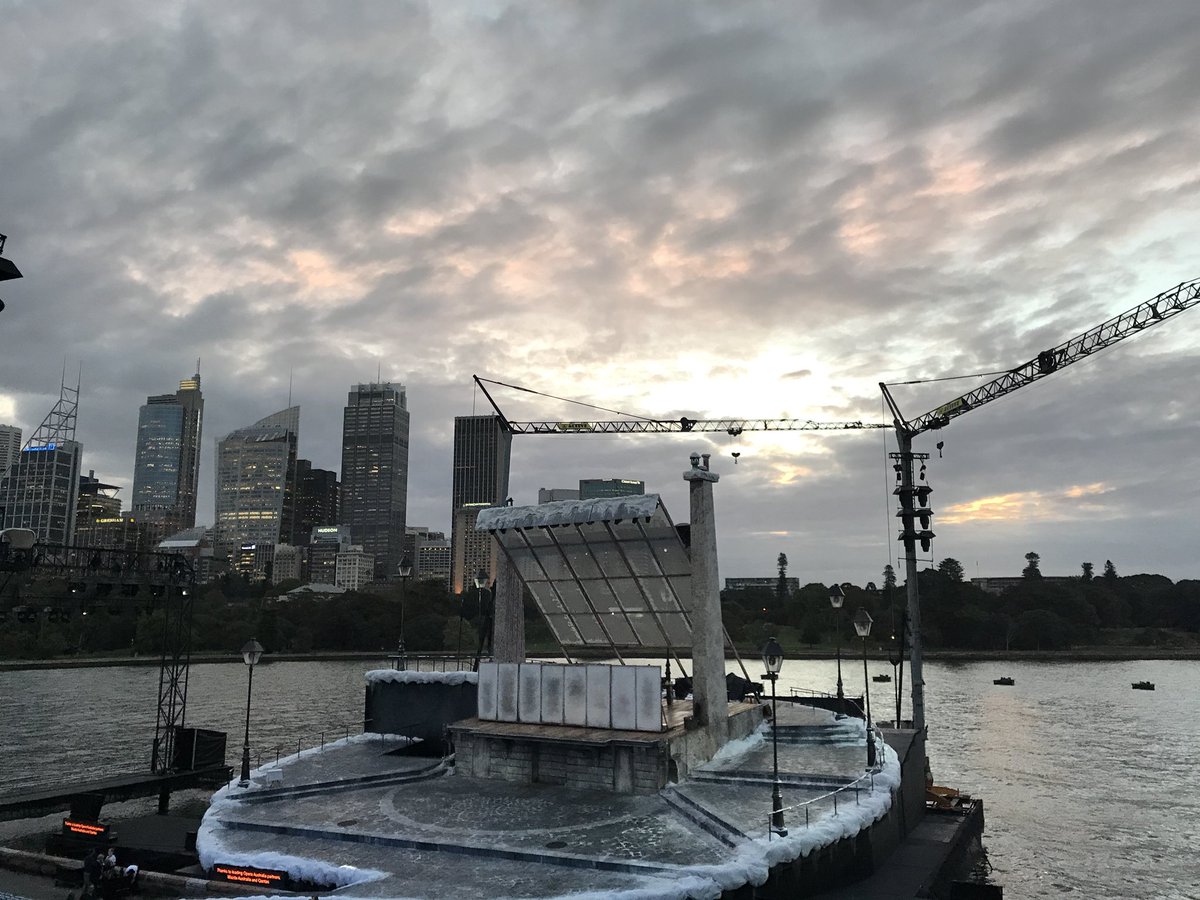 AussieTheatre's tweet image. A gorgeous night for an outdoor opera! Toi Toi Toi everyone from @OperaAustralia #HOSH #HandaOpera #LaBoheme