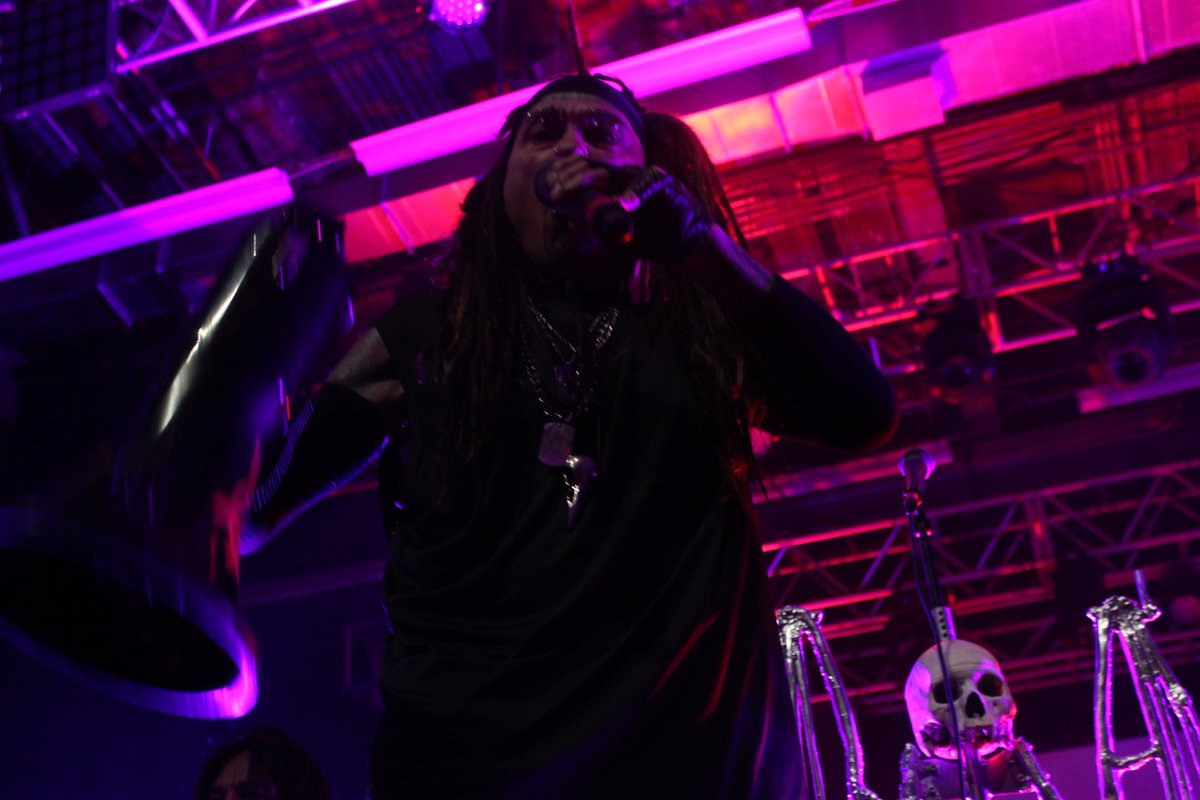 DStudentProd's tweet photo. #Dstudentproductions just did a photo gig 4 @WeAreMinistry show at @HouseOfBluesACA ...man ... did that just happen.. now we will be shootin the #ICP an #Attila show 2morrow @icp dam .. i promise this shit was not a over night thing https://t.co/sRUkjoMoE4