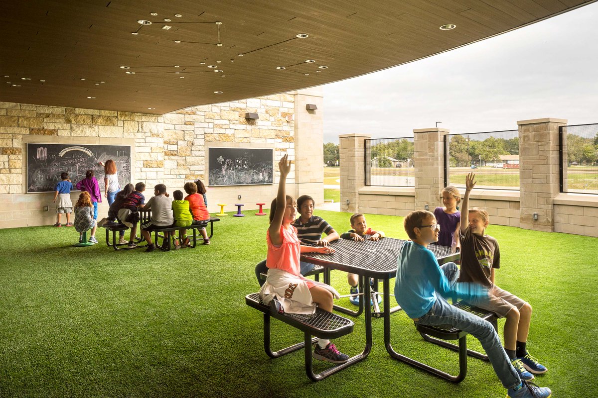 edutopia's tweet image. This outdoor classroom at a Texas elementary school is used for play, instruction, making, science experiments, and collaborative activities. Research points to many benefits of outdoor learning, including improved creativity and reduced stress. edut.to/2G0PpPm