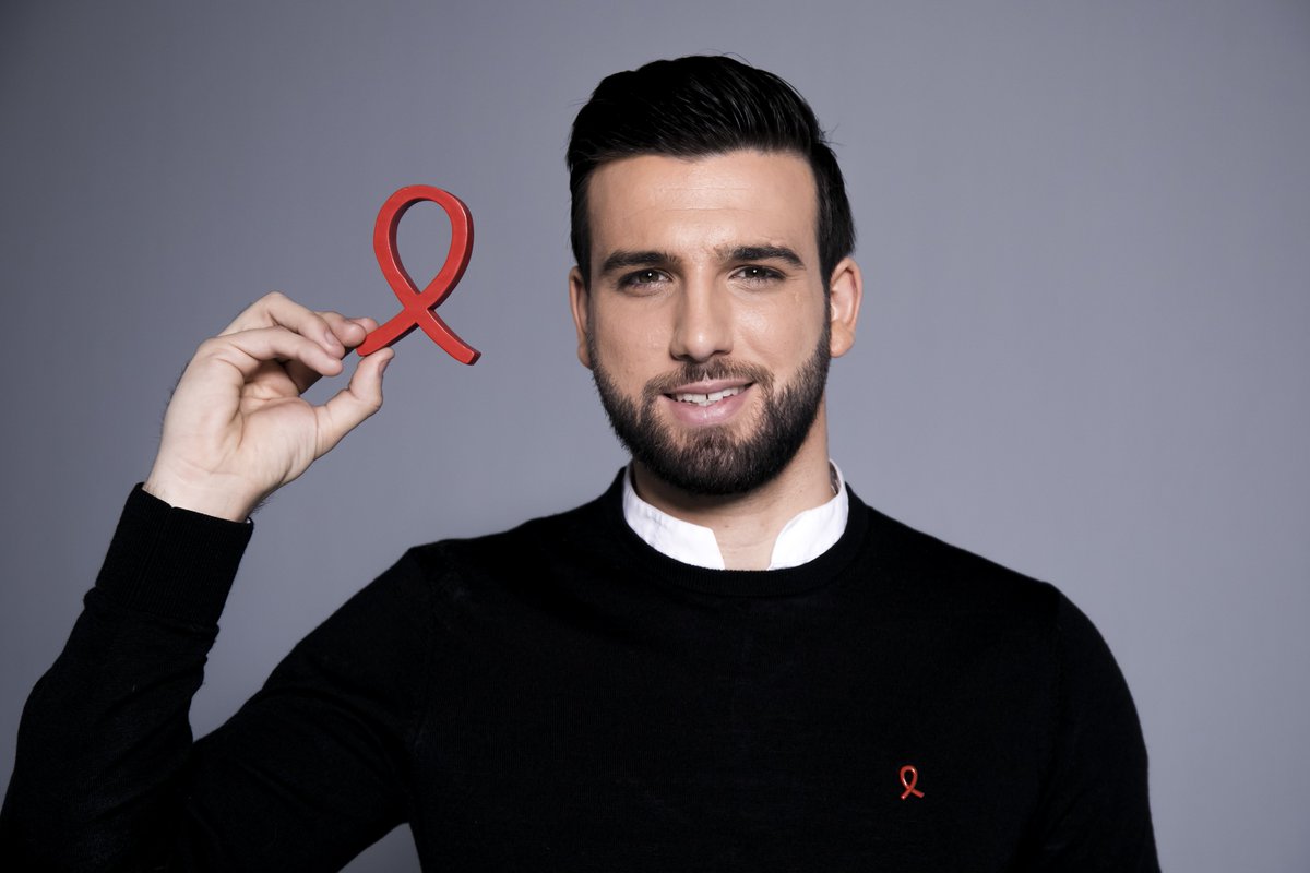 Sans vous, le combat n’est pas possible. Nous avons encore besoin de vous !
#Sidaction2018 
Tous ensemble, donnons au :
☎ 110 ☎ 
📩 Envoyez DON par SMS au 92 110 📩 
🖱 don.sidaction.org 🖱