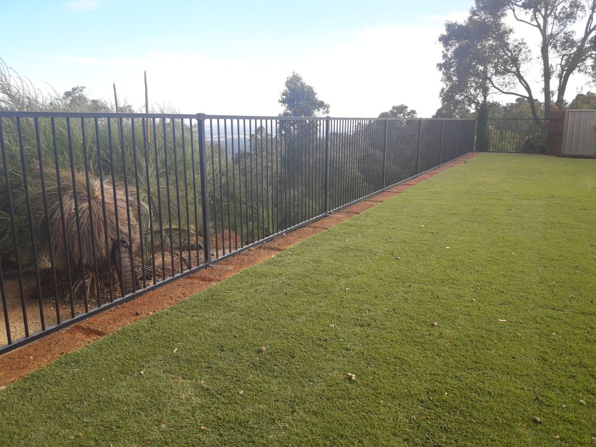 TeamWorkFencing's tweet photo. Just did an installation at a property in #Kalamunda, #Perth. #Pool #fencing and #Colorbondfencing looking good. Another happy client! https://t.co/Kdk7WIoRpQ