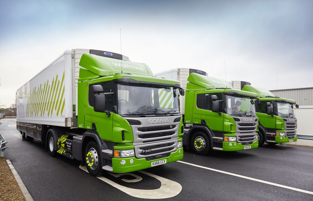 CNG_FUELS's tweet photo. Our Leyland #CNG refuelling station is dramatically reducing the carbon footprint of UK fleets. #CleanerCheaperQuieter https://t.co/nsYr6DhhQQ https://t.co/VO00kat7Ha