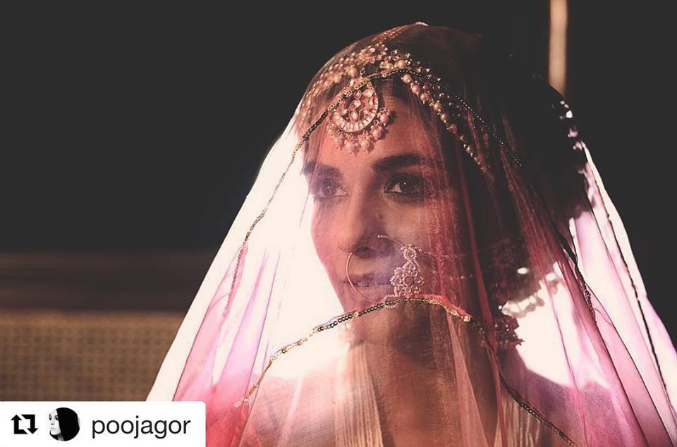 NEERUSHAA_BRAND's tweet image. Beautiful classic beauty @poojaAgor 
Had an amazing time shooting for @neerushaa_nikhat ‘s Label. Shot by @ajnartstudio
#NEERUSHAA #brandneerushaa #savehandloom #savetextiles #saveindianheritage #costume #saree #indiantextile #heritage #itsnotclothsitsamovement @