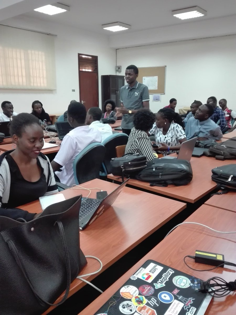 GeoYouthmappers's tweet photo. @GeoYouthmappers #TrainingOSM @youthmappers @hotosm @mapillary @mapuganda Ongoing training for Makerere University students in the use of JOSM, Tasking Manager and Mapillary. https://t.co/T1YRZCaPK3