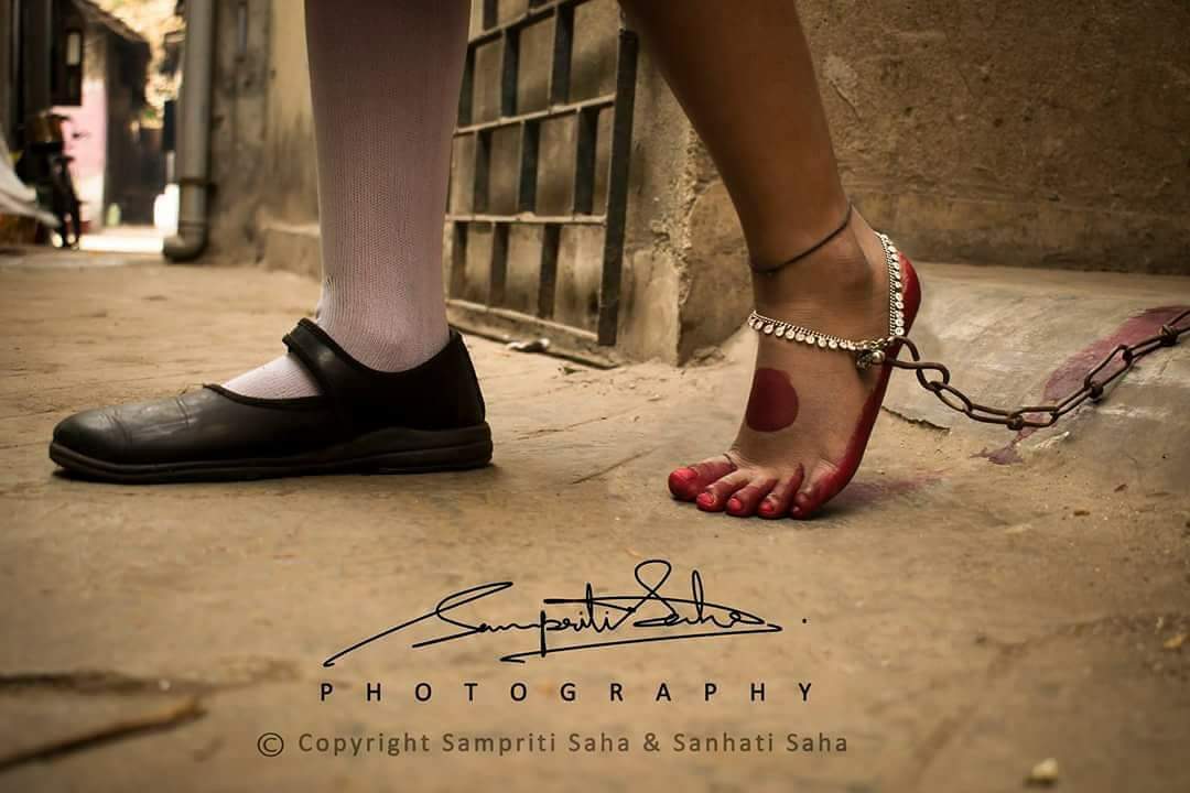 IamNRINagaraj's tweet photo. Let the GIRLS FullFil their DREAMS..๐
Give them BOOKS not Husbands.๐
Brilliant Concept By #SampritiSaha..๐๐
#WomenEmpowerment #GirlsEducation
#ChildmarriagesMustFall #RespectGirls
#Encouragetalent #NiceClick https://t.co/zSaNekLxk7