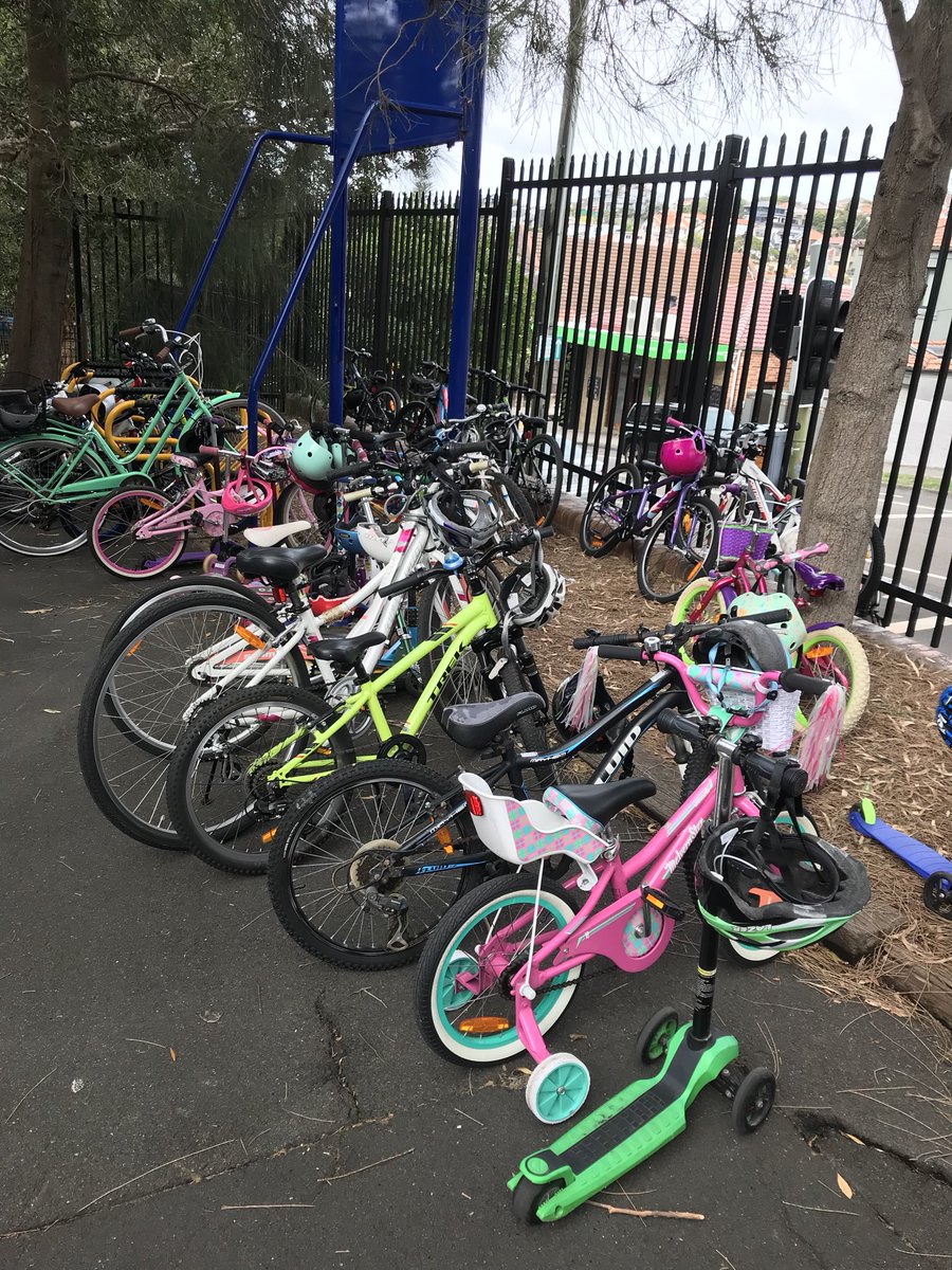125 bikes and scooters at the local school today! 
#ride2school @ClovellyPS #activetravel