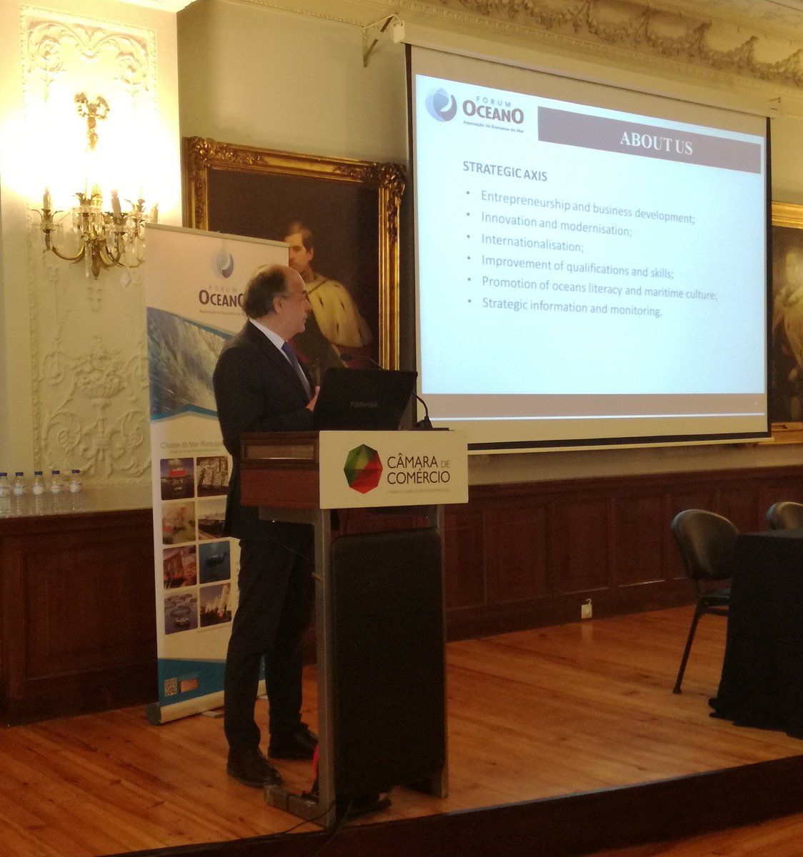 forumoceano's tweet photo. Rui Azevedo, Secretary-General of Fórum Oceano 🇵🇹 speaks in strengthening cooperation and partnership with @TMA_maritime 🇺🇸 in Blue Economy. Both clusters are proud members of #BlueTechClusterAlliance https://t.co/in2KdQYJj7