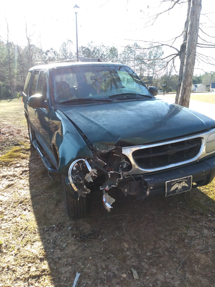 dbarnard13's tweet photo. #Truck got a busted eye on her way home from work yesterday. It's been a good truck, we've had it since we lived in Georgia https://t.co/xwGPsSITHb