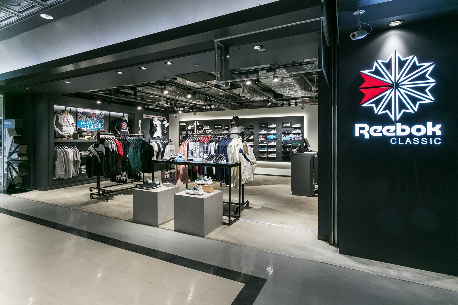 Reebok causeway discount bay