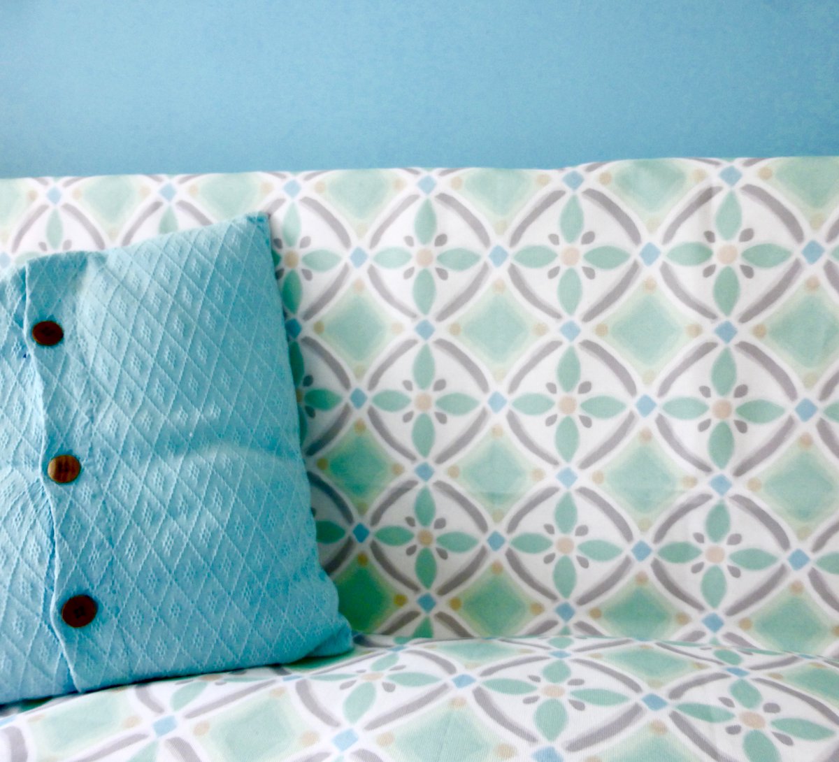 CasaFloraDesign's tweet photo. Give your #home a #mediterranean #spring #makeover with my new range of #softfurnishing #upholstery #fabric printed from #handpainted designs, browse the #ss18 range at https://t.co/8RV7eAVjh5 https://t.co/v1aMLdQ0d1