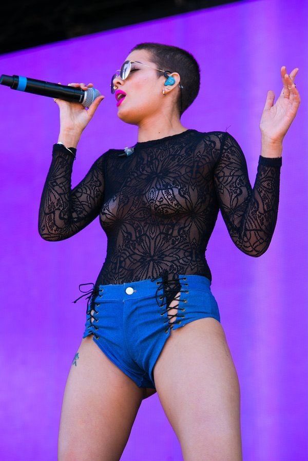 popstar_polls's tweet photo. Ready to rock? Halsey or Perrie Edwards 🌺 who is hotter? Vote above https://t.co/6rkftngxTD