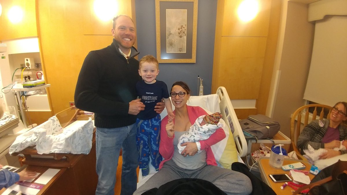 whistlenut_ole's tweet photo. We're home! 7.9lb Letti Opal Dent! Momma is perfect and not missing a beat as usual! Thank you all for the thoughts! https://t.co/SpE2NaNoK7