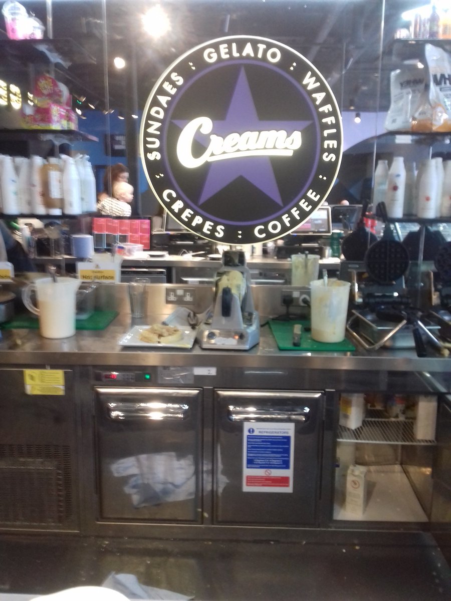 Leigh Baker (リー ベイカー) tweet media