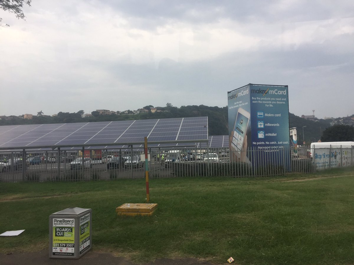 theshazza1's tweet photo. I'm liking what #MakroSpringfield is doing. The parking area has shading that's SOLAR panels!!! We all win!!! https://t.co/r8pqvAhWsr