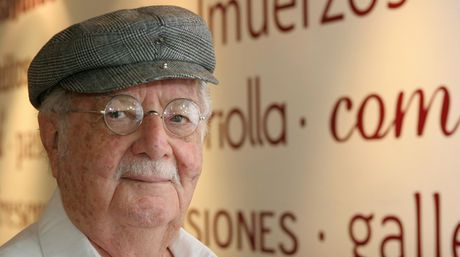 SoyArepita's tweet photo. Hace 5 años, #11Mar de 2013, fallece el escritor, historiador y político #SimonAlbertoConsalvi. Así recordaron al "último venezolano" y al "Simón del Siglo XX" @MilagrosSocorro y @diegoarroyogil https://t.co/CuxsNTAYUZ https://t.co/4pynH72UMa https://t.co/YyBcpuyOhH
