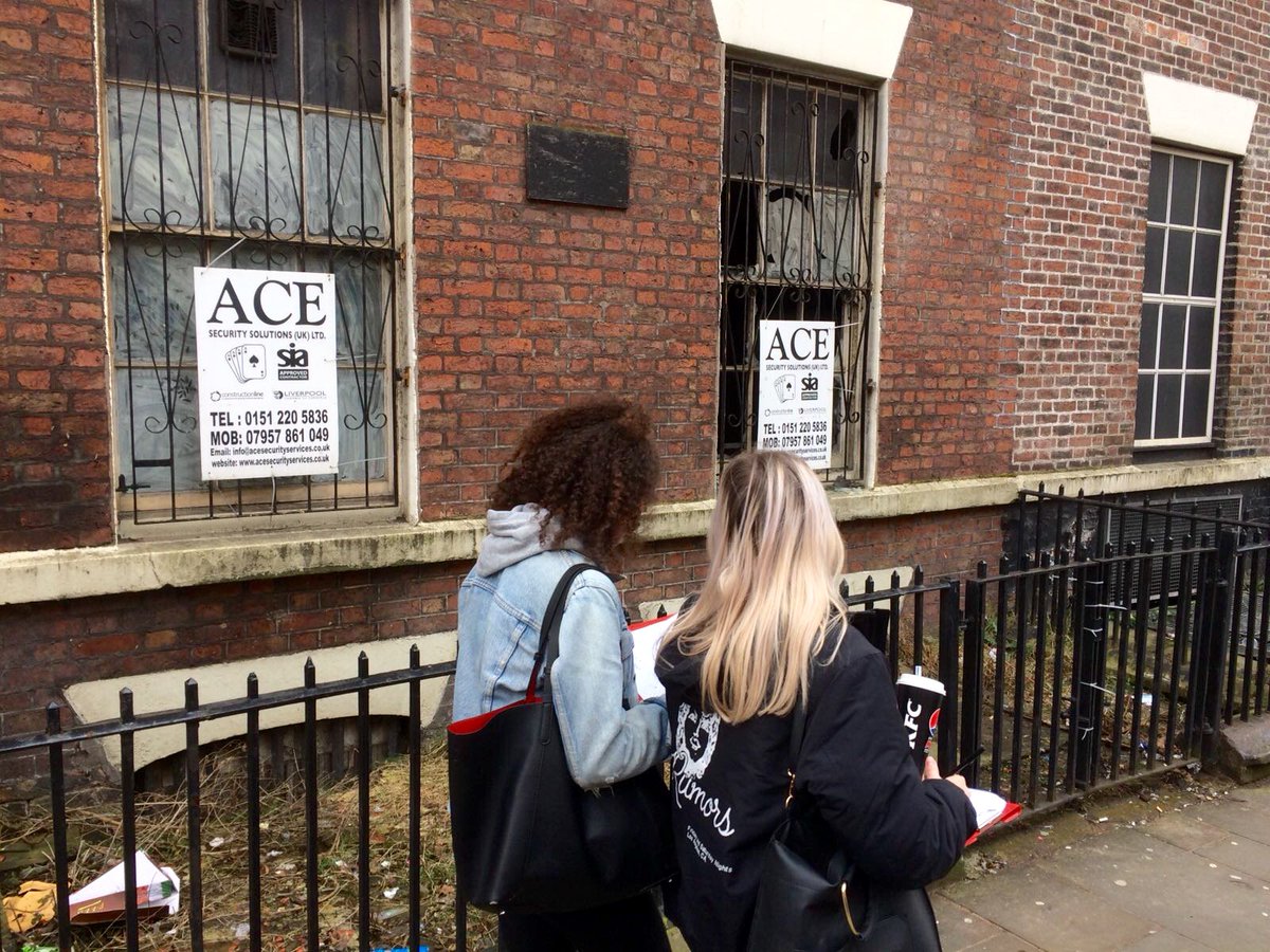 bbsgeography's tweet photo. The Year 11 have been working hard in the centre of Liverpool, in preparation, for the Human Geography part of Paper 3 of their GCSE examinations! 😀🇬🇧🏙 #Liverpool #Geography #Fieldwork #CityStudy #HumanGeography #Paper3 https://t.co/vCZl9kRX2k