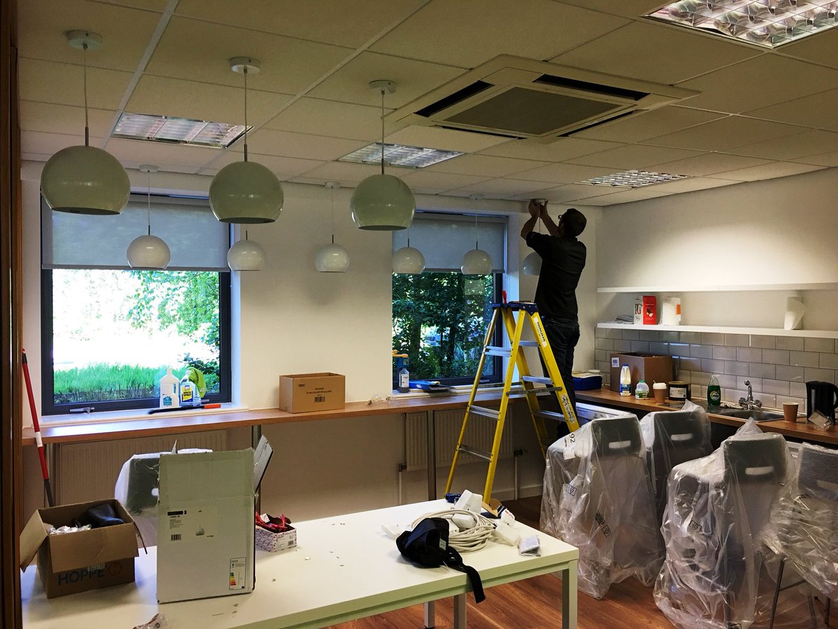 itrmltd's tweet photo. #ICYMI Fibre optic cabling is becoming more and more prevalent within the #IT and #Telecoms world. This is why, in addition to copper #cabling, we also offer #fibreoptic design, #Installation and #testing solutions. Find out more here: https://t.co/BSf1kQTuEX https://t.co/O2HrMWNCfg