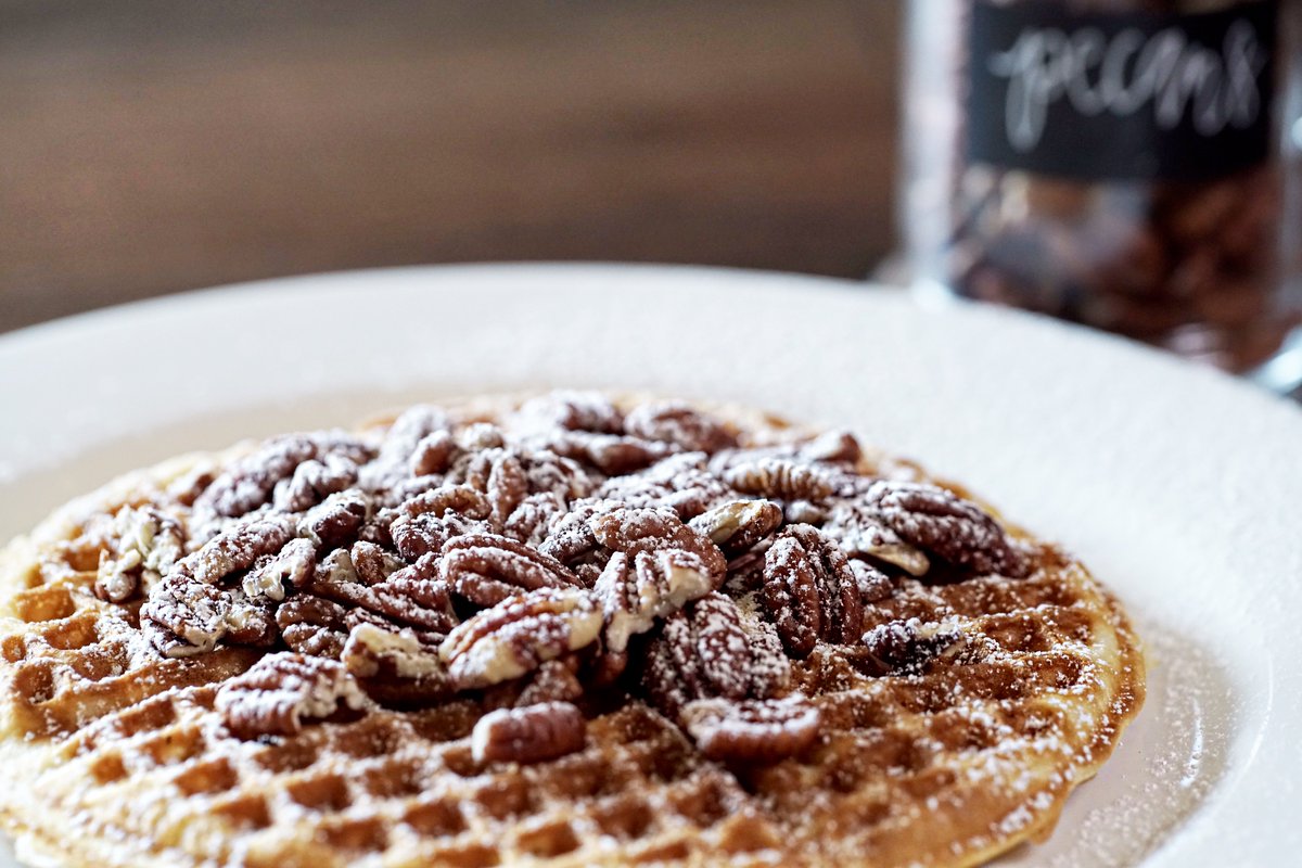 OPHPlano75's tweet photo. Waffles Your Way. #weekend #OPHDFW #waffles #bacon #pecan #strawberries https://t.co/cb8hH9PDe4