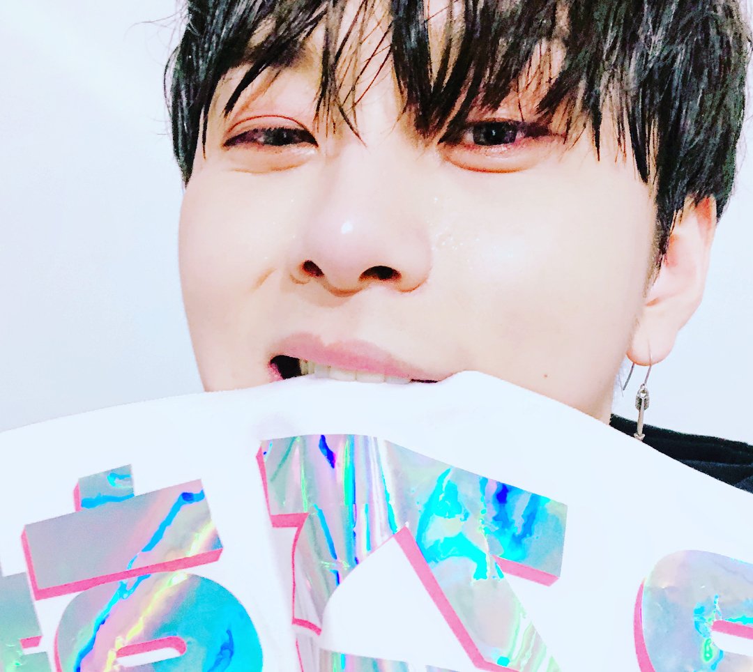 beastsnaps's tweet photo. [JUNHYUNG INSTAGRAM(2P)] bigbadboii: 🙏🏻🙏🏻🙏🏻 https://t.co/D9l3Ld1XLG #kpopsnaps https://t.co/ThjoWsZTjj