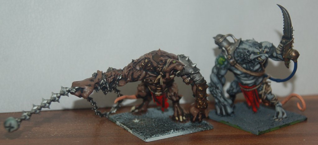 BKRedaktion's tweet photo. During my last 7th edition #warhammer match, my #skavenblight themed army missed some punch in close combat, so I started converting a few #ratogres. I don't mind people playing #AoS, but nothing beats the #oldhammer feeling of big armys on the table! #warmongers #skaven -bb https://t.co/aINwUlwmNv
