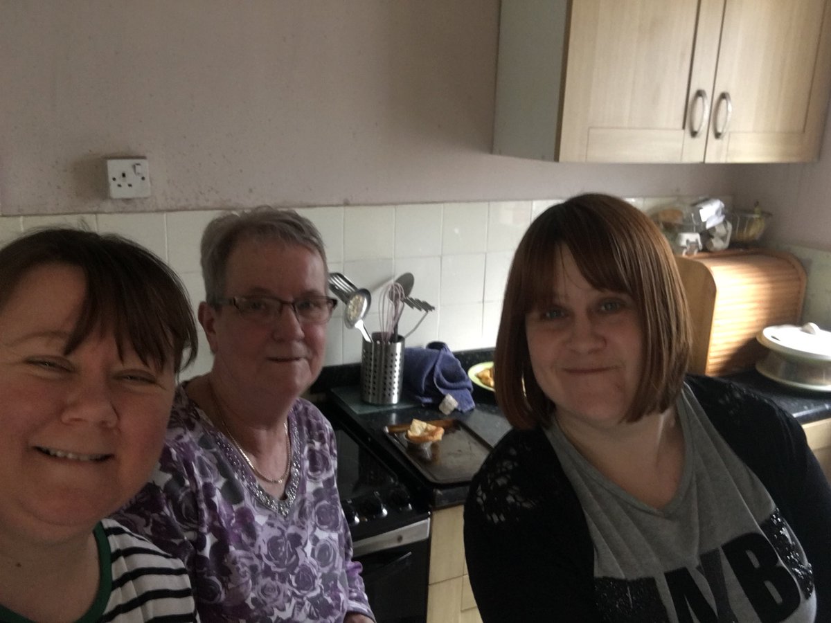 FISHBITE1234's tweet image. It’s the annual #mothersday #selfie , no change this Sunday either #cookingdinner #doingthedishes #HAPPY #MOTHERSDAY