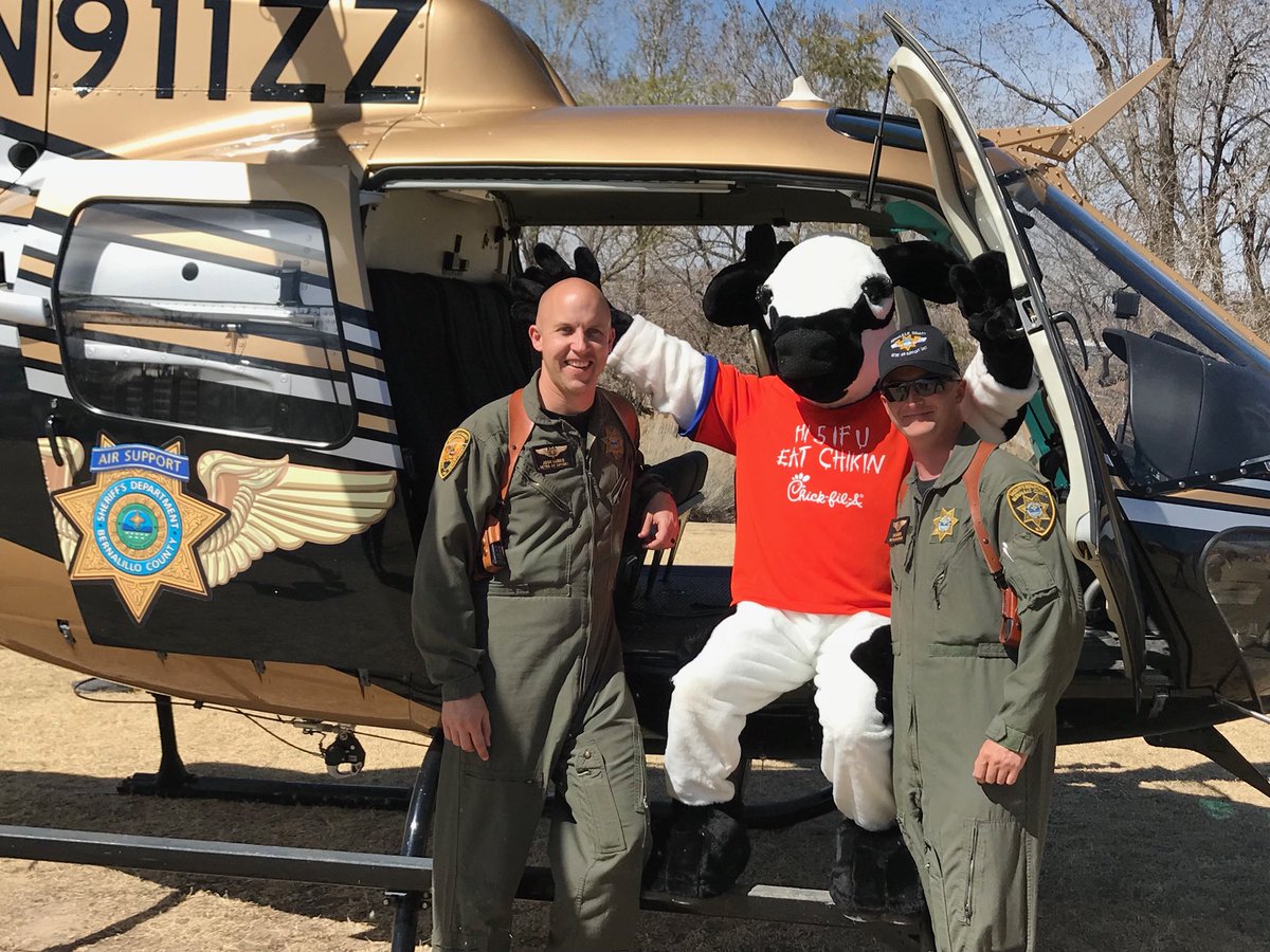 BCSONM's tweet photo. BCSO had a GREAT time at the Spring into Spring event at Thomas Bell Community Center! ๐ผโ๏ธ๐ท
#SpringTime #Orbit #BCSO #GREATunit #AirUnit @Orbit_Isotopes https://t.co/UQlFvPvgnD
