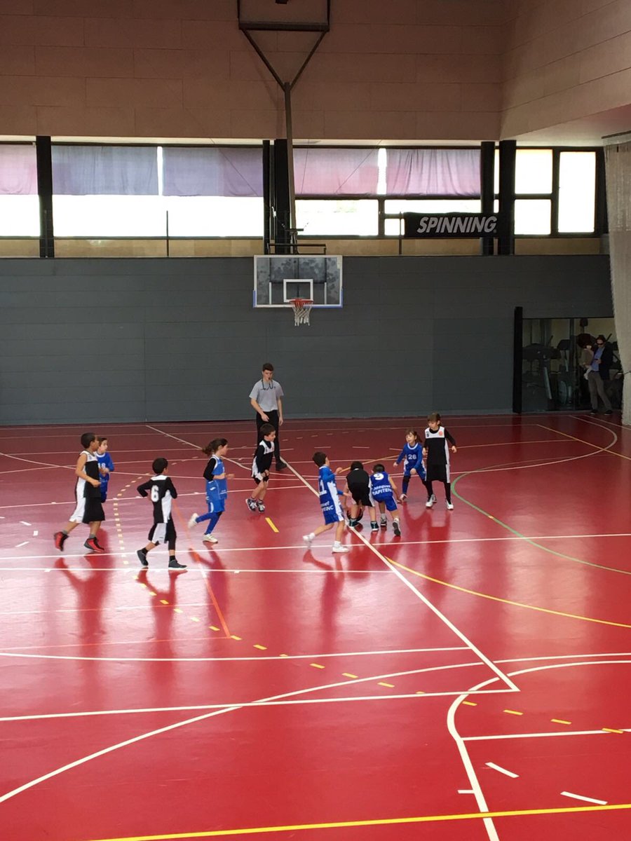 Trobada al pavelló d'esports #Ulldecona de els Escoles de Bàsquet de Tarragona <a href="/EUlldecona/">Esports Ulldecona</a> <a href="/alpabern/">Albert Palacios</a> <a href="/ivanromeu/">Ivan Romeu</a> <a href="/cjubasquet/">CJU Bàsquet</a>